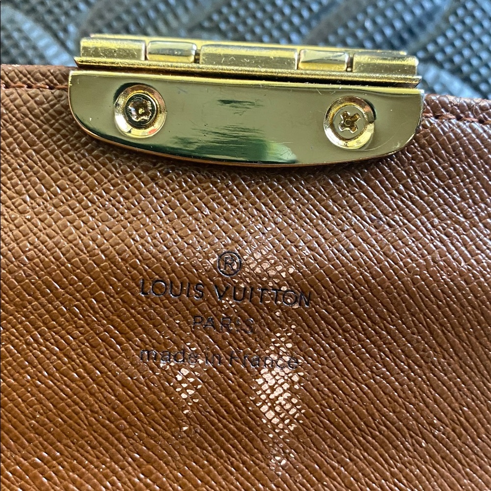 Louis Vuitton 100% Authentic Vintage Brown and Gold Clutch Long Wallet - Picture 9 of 11